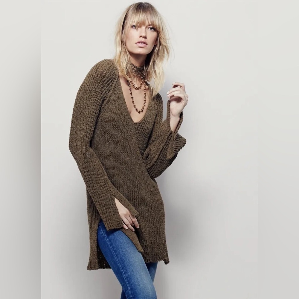 Free People Passion Flower Pullover V Neck Open Back Knit Green Tunic Sweater M